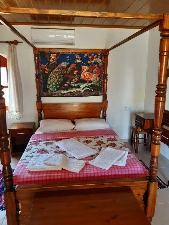 Karpaz Stone House Bed & Breakfast Rizokarpaso Bagian luar foto