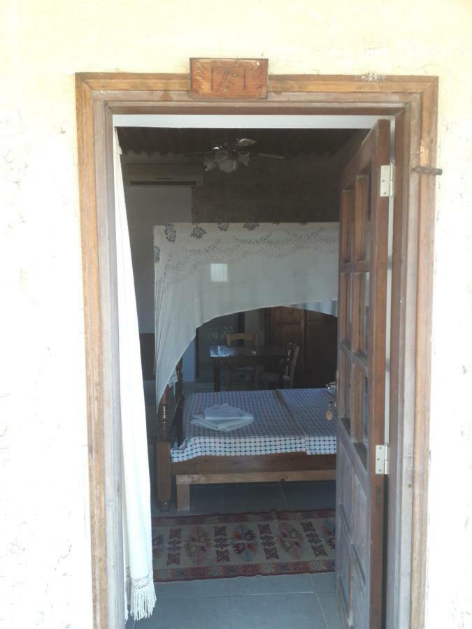 Karpaz Stone House Bed & Breakfast Rizokarpaso Bagian luar foto
